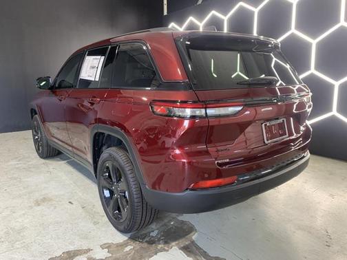 2025 Jeep Grand Cherokee Limited X