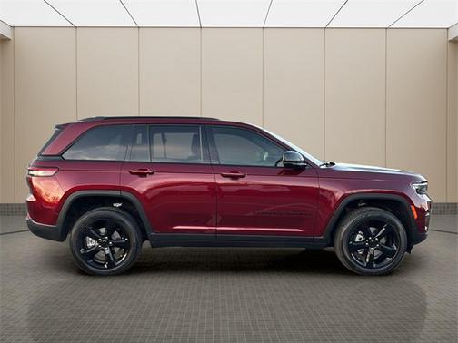 2025 Jeep Grand Cherokee Altitude