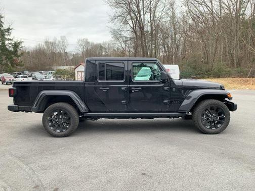 2025 Jeep Gladiator Nighthawk