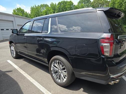 2021 Chevrolet Suburban 4WD High Country