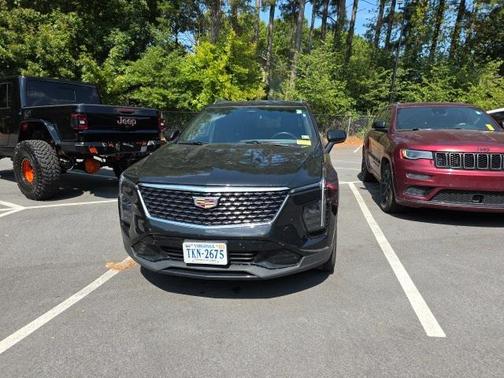 2024 Cadillac XT4 Premium Luxury