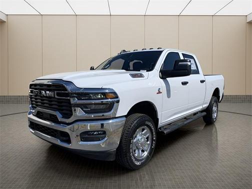 2025 RAM 2500 Tradesman Crew Cab 4x4 6'4' Box
