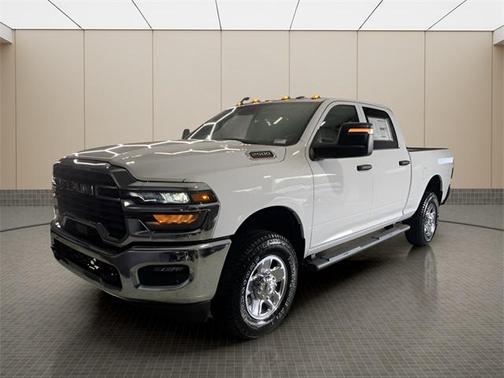 2025 RAM 2500 Tradesman Crew Cab 4x4 6'4' Box
