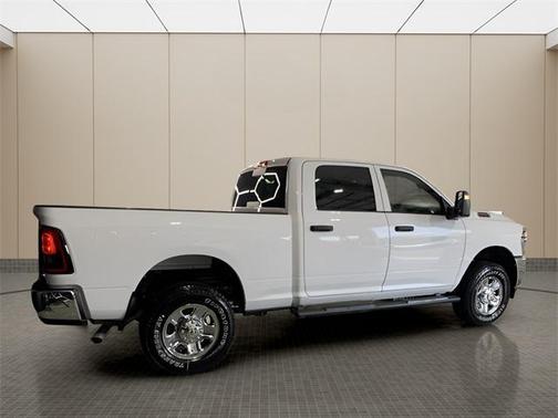 2025 RAM 2500 Tradesman Crew Cab 4x4 6'4' Box