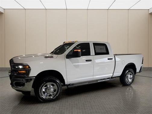 2025 RAM 2500 Tradesman Crew Cab 4x4 6'4' Box