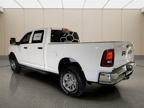 2025 RAM 2500 Tradesman Crew Cab 4x4 6'4' Box