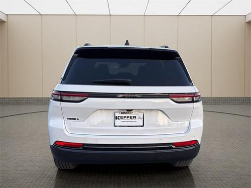 2025 Jeep Grand Cherokee Altitude