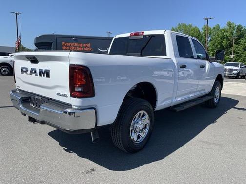 2025 RAM 2500 Tradesman Crew Cab 4x4 6'4' Box
