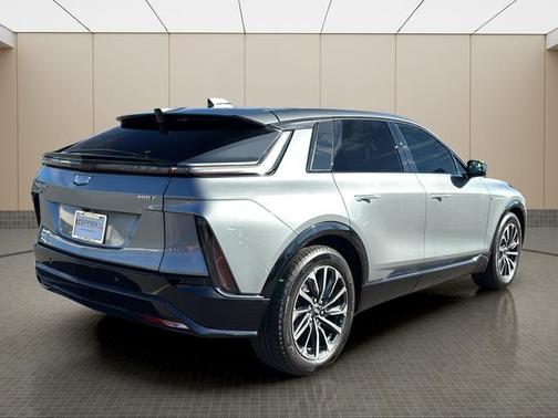 2024 Cadillac LYRIQ Sport