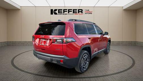 Red Hot Pearlcoat 2026 Jeep Cherokee Laredo 4x4