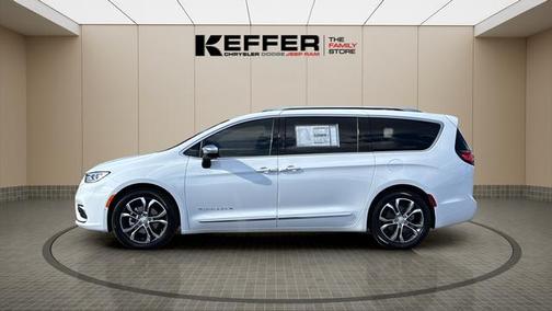 2026 Chrysler Pacifica L