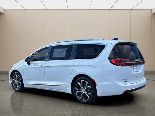 2026 Chrysler Pacifica L