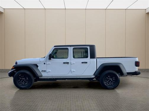 2026 Jeep Gladiator Sport