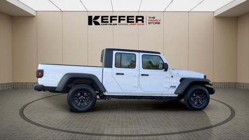 2026 Jeep Gladiator Sport