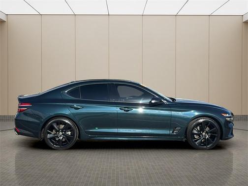 2023 Genesis G70 2.0T AWD