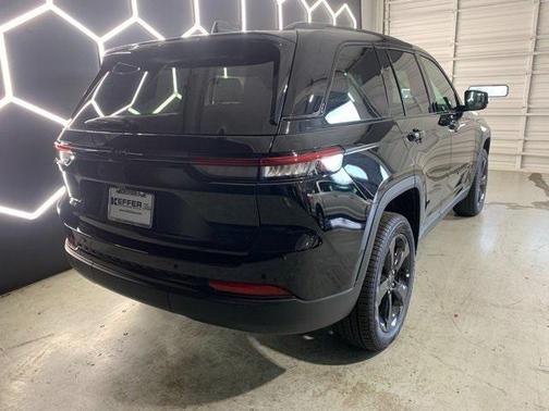 2025 Jeep Grand Cherokee Limited X