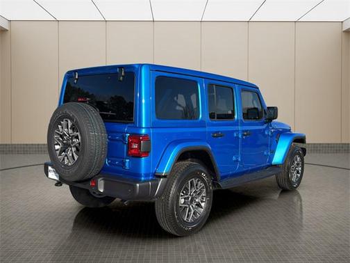 2026 Jeep Wrangler 4-Door Sahara 4x4