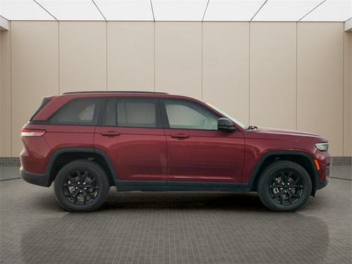 2024 Jeep Grand Cherokee Altitude
