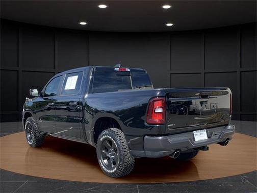 2025 RAM 1500 Warlock Crew Cab 4x4 5'7' Box