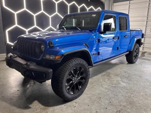 2025 Jeep Gladiator Nighthawk