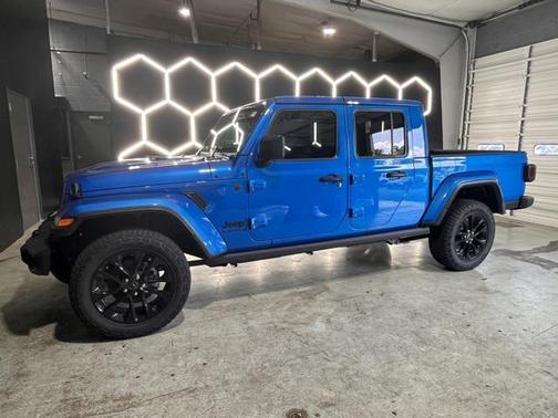 2025 Jeep Gladiator Nighthawk