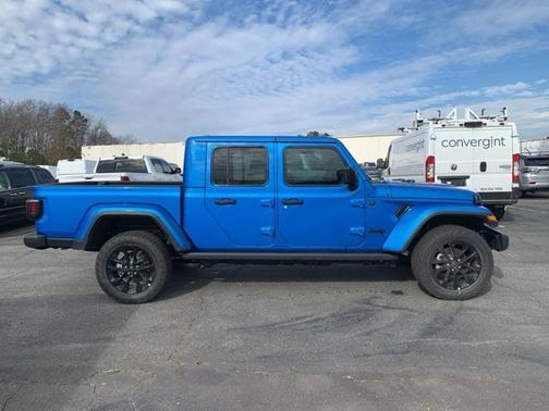 2025 Jeep Gladiator Nighthawk