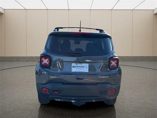 2022 Jeep Renegade Trailhawk