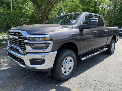 2025 RAM 2500 Tradesman Crew Cab 4x4 6'4' Box
