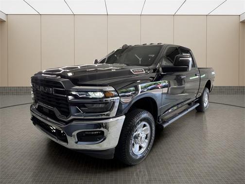 2025 RAM 2500 Tradesman Crew Cab 4x4 6'4' Box