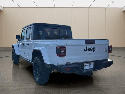 2024 Jeep Gladiator Willys