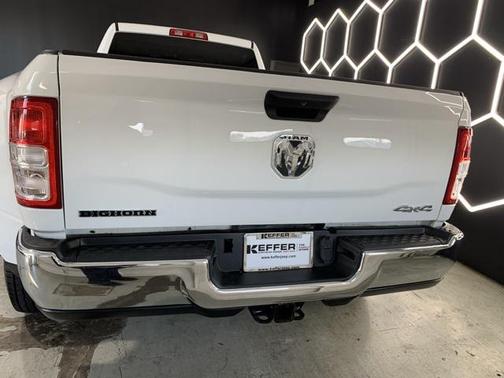 2024 RAM 3500 Big Horn Crew Cab 4x4 8' Box