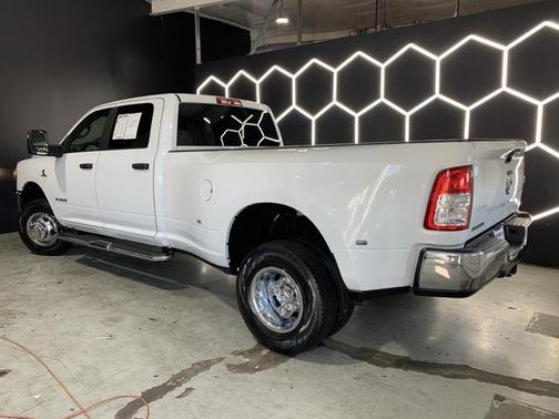 2024 RAM 3500 Big Horn Crew Cab 4x4 8' Box