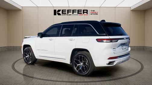 2025 Jeep Grand Cherokee Summit