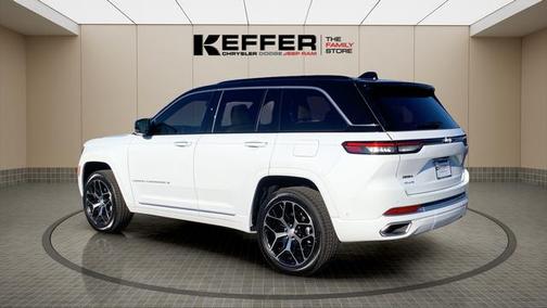2025 Jeep Grand Cherokee Summit