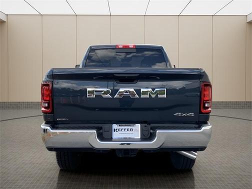 2025 RAM 2500 Tradesman Crew Cab 4x4 6'4' Box