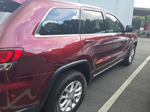 2022 Jeep Grand Cherokee Laredo