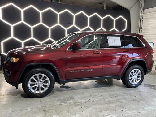 2022 Jeep Grand Cherokee Laredo