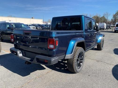 2025 Jeep Gladiator Nighthawk