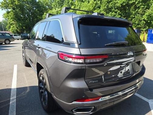2022 Jeep Grand Cherokee Overland