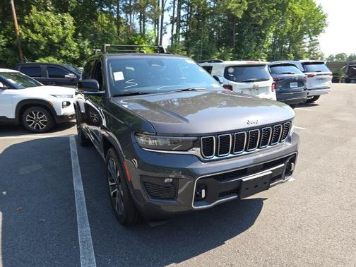 2022 Jeep Grand Cherokee Overland