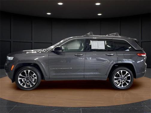 2022 Jeep Grand Cherokee Overland