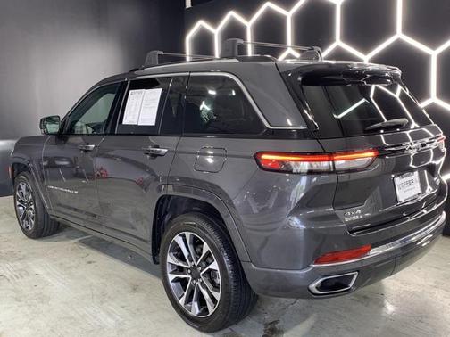2022 Jeep Grand Cherokee Overland