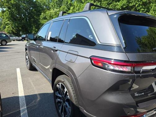 2022 Jeep Grand Cherokee Overland