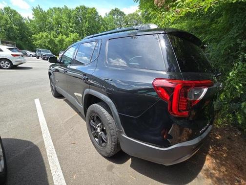 2022 GMC Acadia AWD AT4