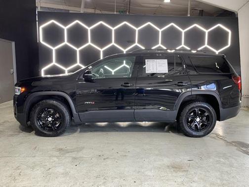 2022 GMC Acadia AWD AT4