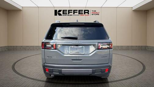 Sting-Gray Clearcoat 2026 Jeep Cherokee Laredo 4x4