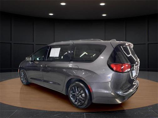 2020 Chrysler Pacifica L