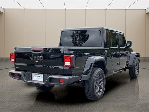 2025 Jeep Gladiator Sport S