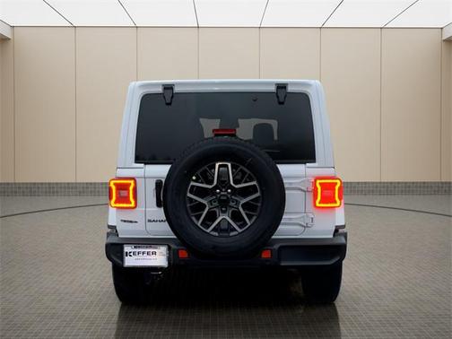 2026 Jeep Wrangler 4-Door Sahara 4x4