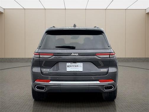 2025 Jeep Grand Cherokee Summit